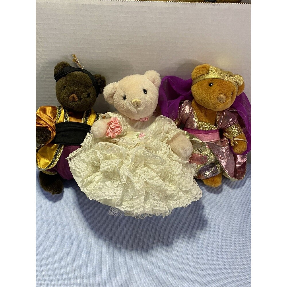 Madame Alexander "Aladdin"    The Well Dressed Teddy Bear! Lot Of 3 EUC